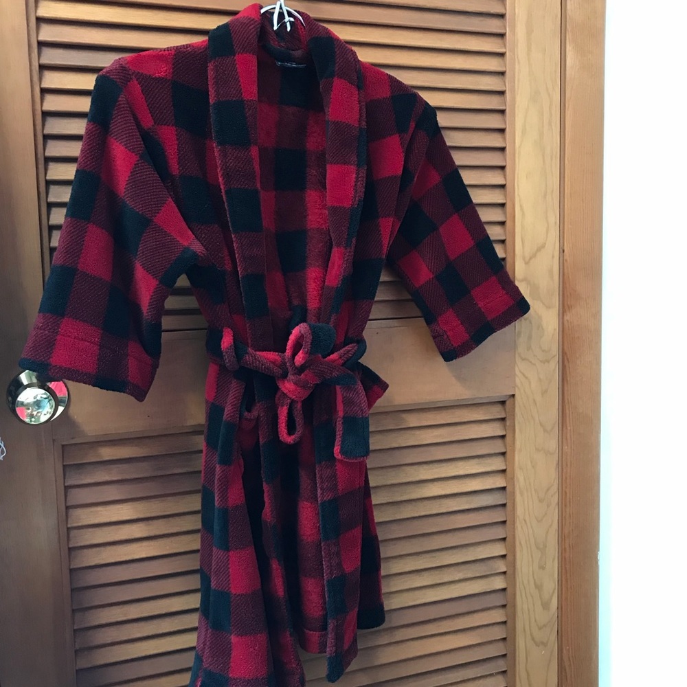 Faded Glory Red & Black Plaid Boys’ Robe